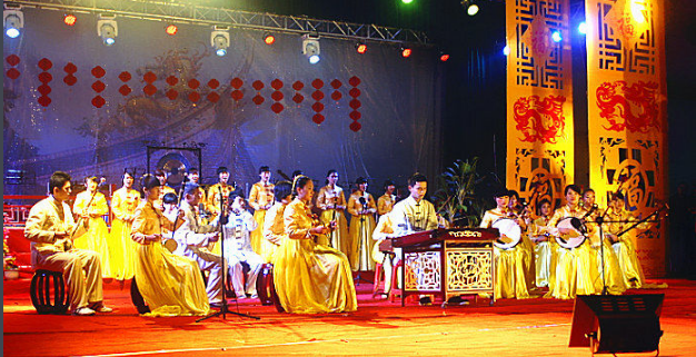 泉州藝術(shù)學(xué)校學(xué)費(fèi)、大概收費(fèi)是多少