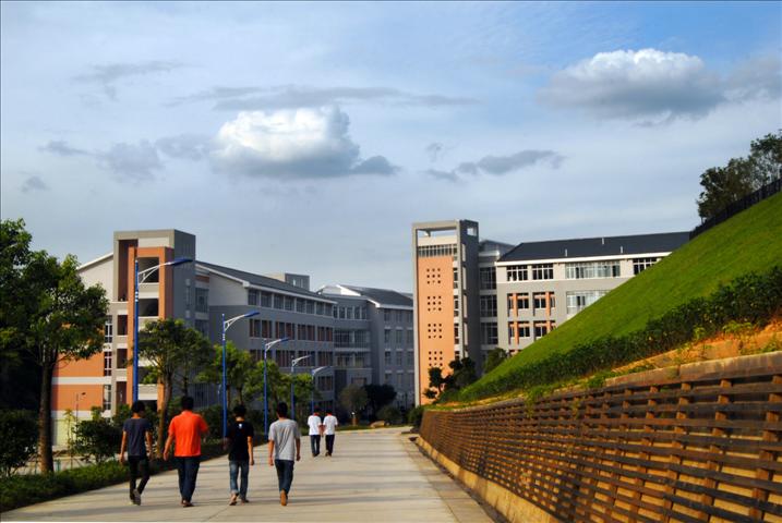 福建永安職業(yè)中專學(xué)校學(xué)費(fèi)、大概收費(fèi)是多少