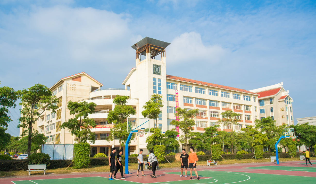 福建省機電技術(shù)學(xué)校
