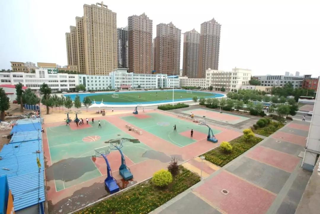 阜新市第一中等職業(yè)技術(shù)專(zhuān)業(yè)學(xué)校