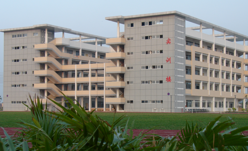 佛山市順德區(qū)勒流職業(yè)技術(shù)學(xué)校學(xué)費(fèi)多少、學(xué)校收費(fèi)標(biāo)準(zhǔn)