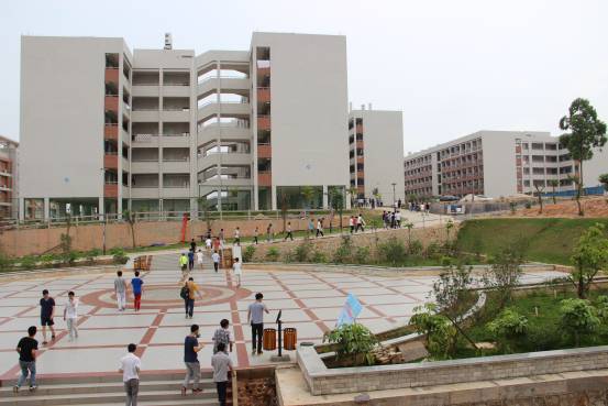 化州市職業(yè)技術(shù)學(xué)校學(xué)費多少、學(xué)校收費標(biāo)準(zhǔn)