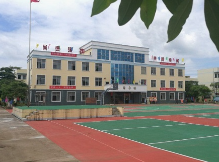 廣西科技商貿(mào)高級技工學校