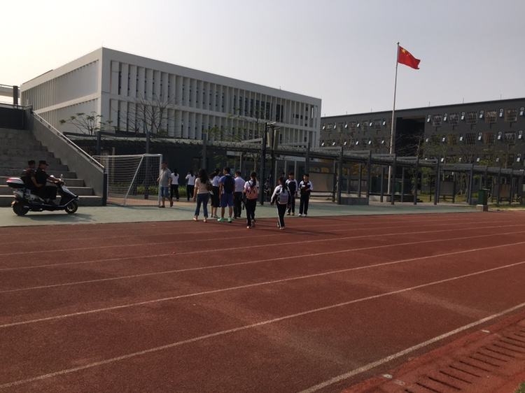 深圳市博倫職業(yè)技術(shù)學(xué)校招生要求、學(xué)校招生對(duì)象