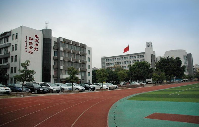 廣州市番禺區(qū)職業(yè)技術(shù)學(xué)校招生要求、學(xué)校招生對(duì)象