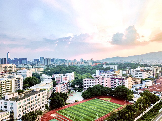 廣州市輕工職業(yè)學(xué)校學(xué)費多少、學(xué)校收費標準