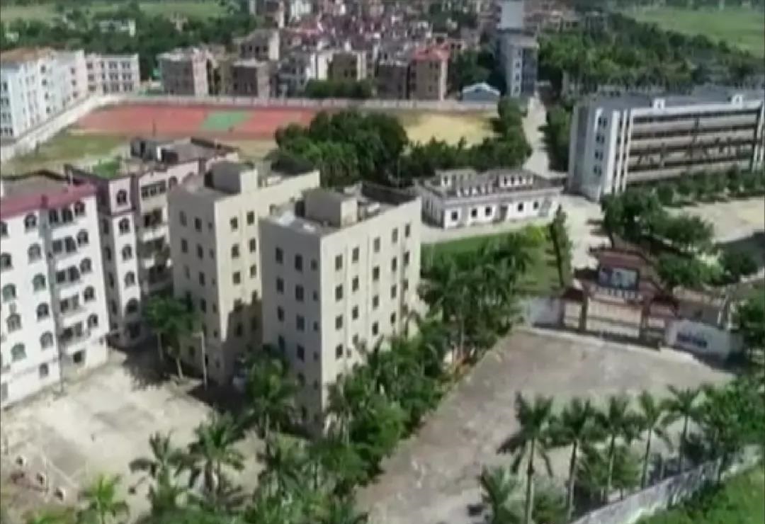 吳川市職業(yè)高級中學
