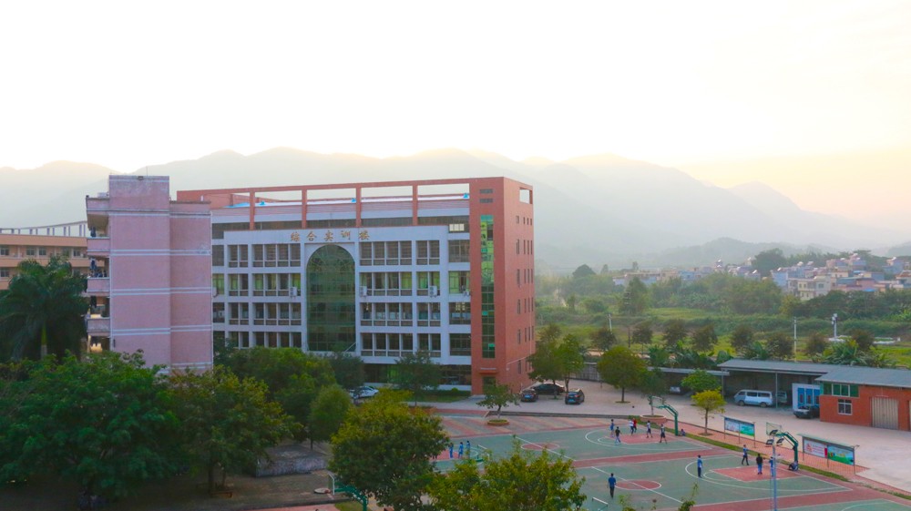 惠州市寶山職業(yè)技術(shù)學(xué)校學(xué)費多少、學(xué)校收費標(biāo)準(zhǔn)