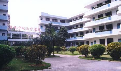 佛山市順德區(qū)中等專業(yè)學校學費多少、學校收費標準