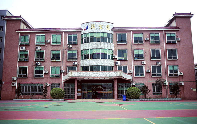 廣東江南理工技工學校學費多少、學校收費標準