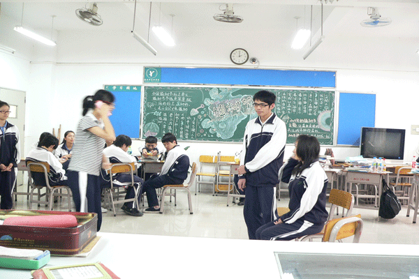 深圳市新鵬職業(yè)高級中學