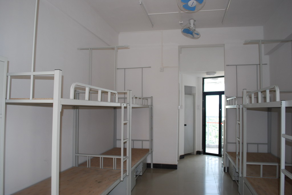 中國石油天然氣第一建設(shè)有限公司技工學(xué)校宿舍環(huán)境、寢室環(huán)境
