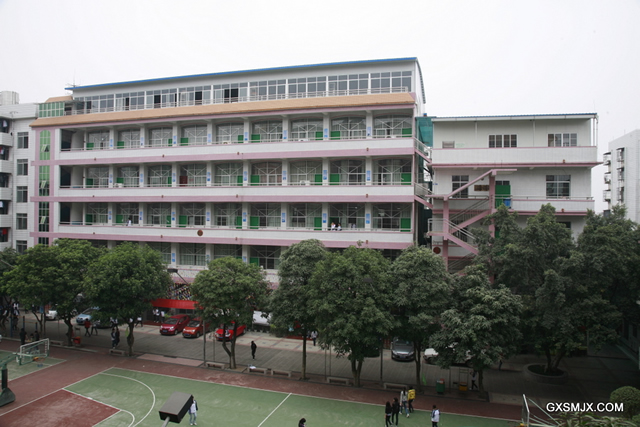 廣西商貿(mào)高級技工學(xué)校