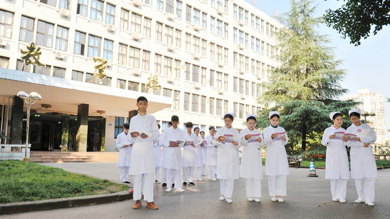 重慶2020年初中生學(xué)衛(wèi)校怎么樣、好不好