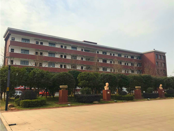 萍鄉(xiāng)市衛(wèi)生學(xué)校2020年報(bào)名條件、招生要求、招生對(duì)象