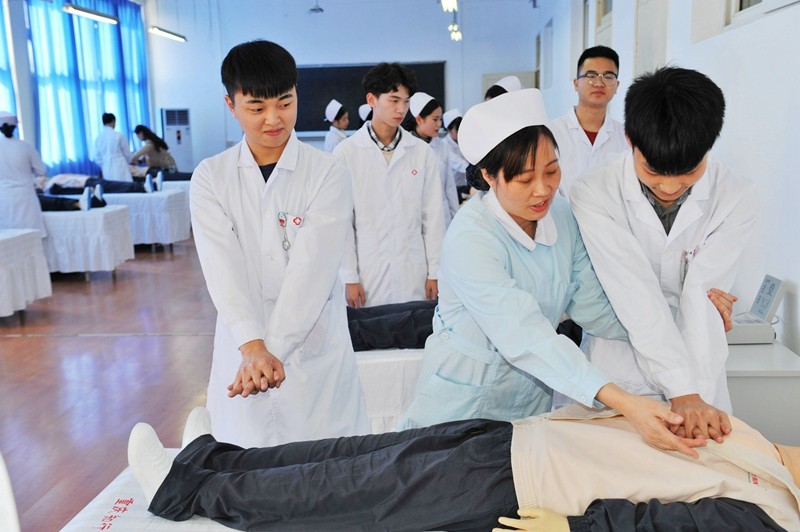 2020年重慶的衛(wèi)校職業(yè)學(xué)校怎么樣