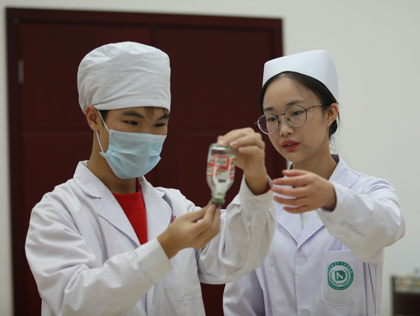 沙坪壩南丁衛(wèi)校學(xué)什么專業(yè)更好