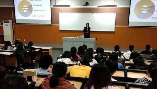 航空服務專業(yè)主要學習什么課程