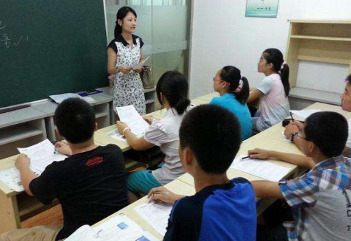 中專學校的小學教育學什么？