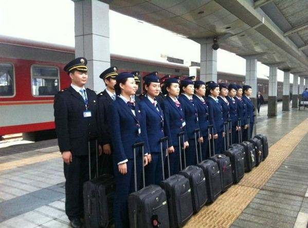 重慶女生適合輕軌學校嗎