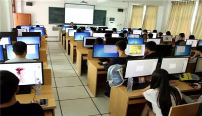 重慶初中生讀什么中專學校好呢