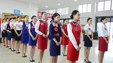 重慶航空乘務(wù)學(xué)校對學(xué)生有哪些要求？