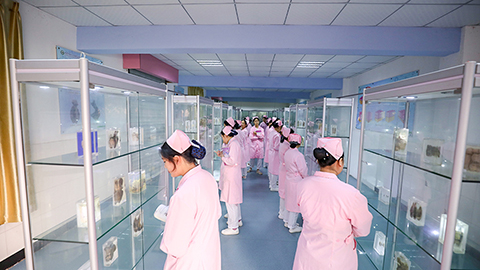 重慶市公共衛(wèi)生學(xué)校怎么樣？