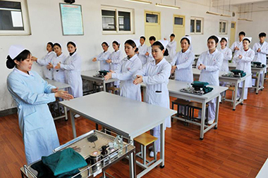 重慶知行衛(wèi)生學(xué)校2021年每年學(xué)費(fèi)多少？2021年學(xué)校收費(fèi)明細(xì)