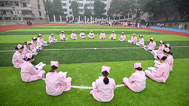 重慶南丁衛(wèi)生學(xué)校2021年怎樣報名、報名方式有哪些？