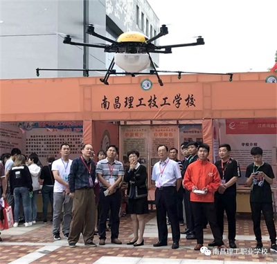 南昌理工技工學(xué)校在哪里？去學(xué)校怎么坐車？