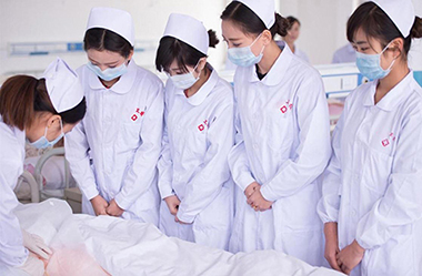 2021年重慶衛(wèi)校就業(yè)形勢怎么樣?