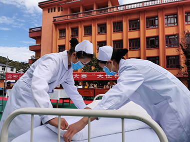 重慶的衛(wèi)校畢業(yè)就業(yè)待遇怎么樣呢？